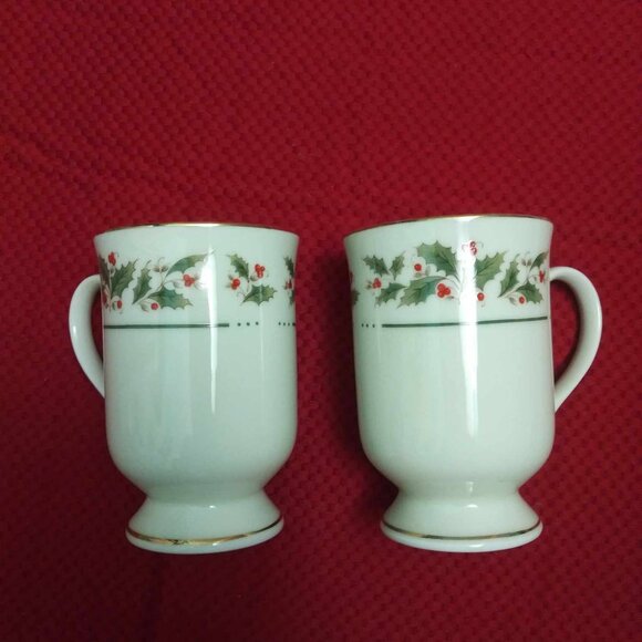 Vintage Christmas Cups Set Holly Yuletide Japan NEW - Picture 1 of 7